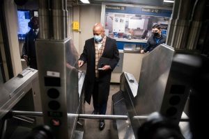 El alcalde de Nueva York "no se siente seguro" en el metro