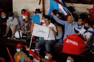 Crisis deriva en elección de dos juntas directivas en Parlamento de Honduras