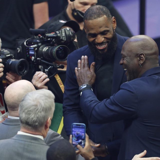 La NBA Homenajea En El Juego De Estrellas A Los 75 Mejores Jugadores De ...