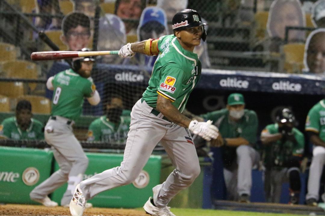 El dominicano Cristian Pache es cambiado a Filadelfia.