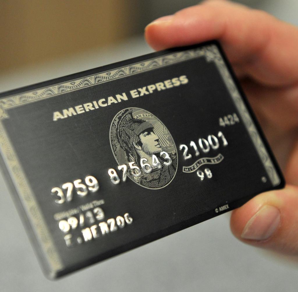 Карта миллионера. Amex Центурион. Платежная система Американ экспресс. Кредитка Американ экспресс. American Express карта.