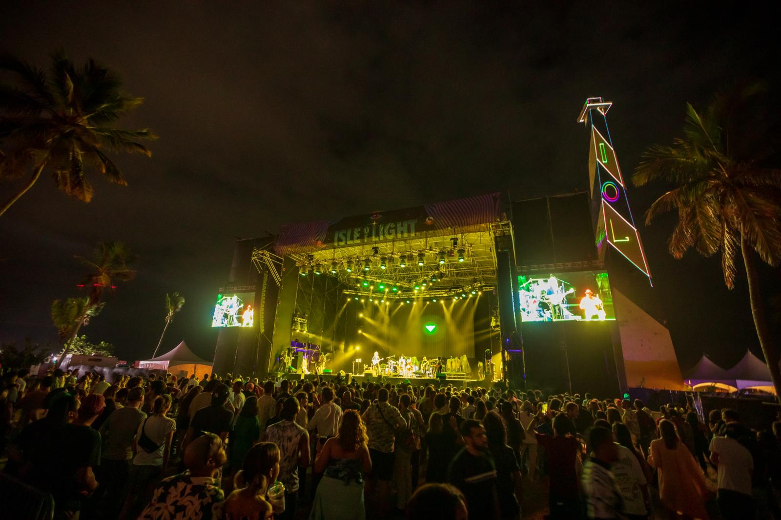 «Isle of Light» convierte a San Souci en un gran escenario de música y colores El Nuevo Diario