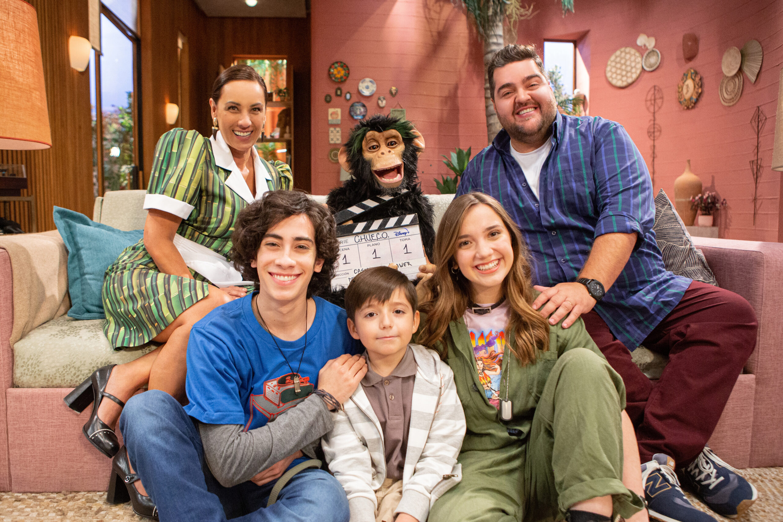 Disney recupera a los títeres en "Chueco", su primera sitcom en  Latinoamérica