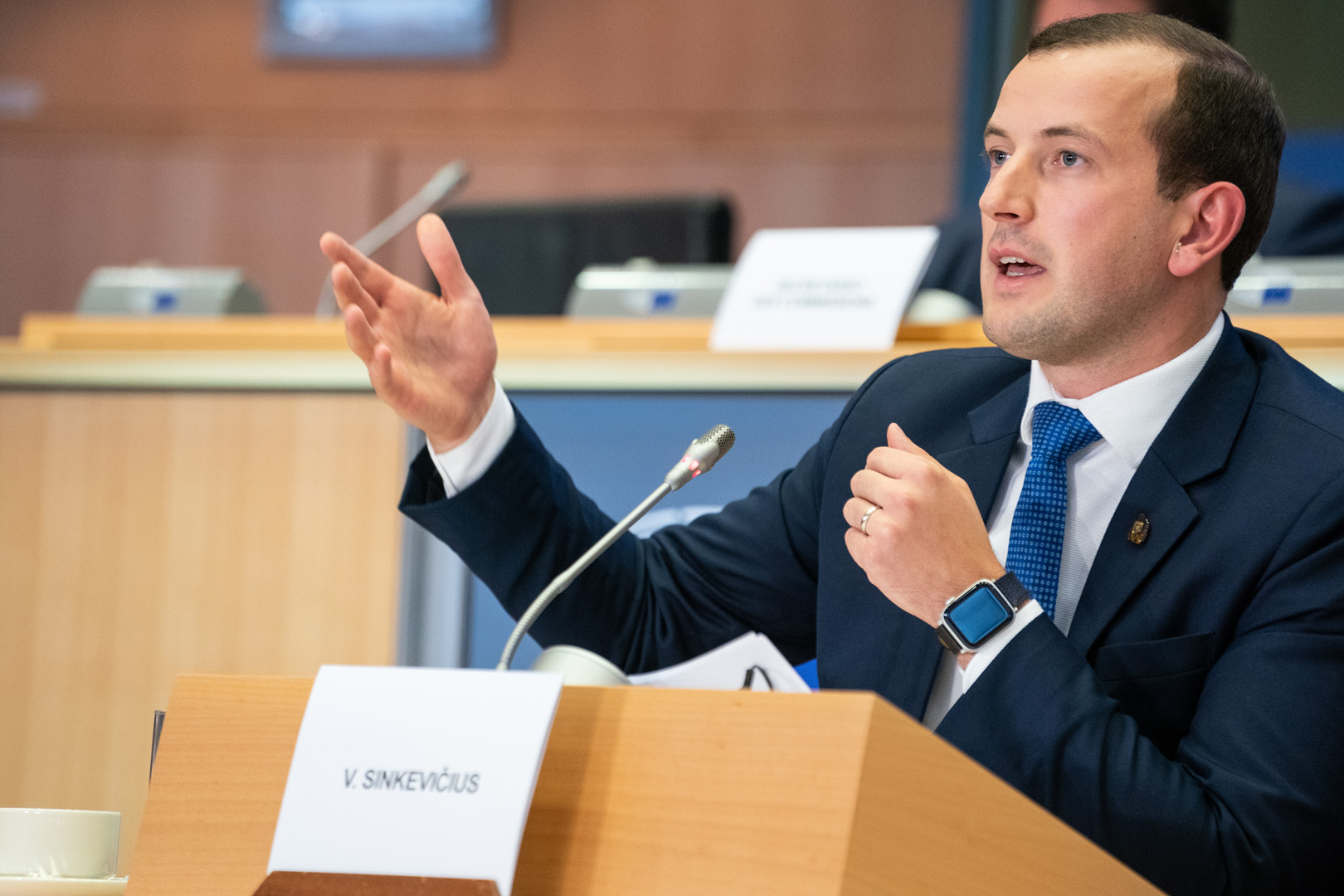 La UE, abierta a discutir la propuesta de Petro de cambio de deuda por acción climática