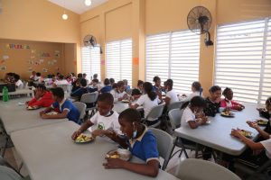 Inabie: almuerzo escolar representa alivio económico de hasta RD$1,800 MM mensuales para familias vulnerables