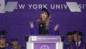 Taylor Swift recibe un título honorario de la Universidad de Nueva York