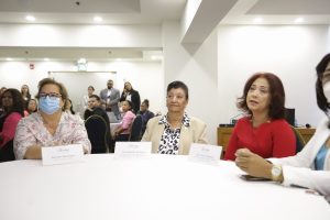 Imparten taller a colaboradores del INAIPI sobre manejo de lactancia materna