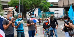 Universitarios panameños protestan contra alza del combustible e inseguridad