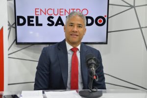 (VIDEO) Andrés Cueto garantiza anoche se estabilizó sistema eléctrico; revela instalación planta generadora en Montecristi