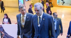 Presidente Abinader arriba a Davos para participar en Foro Económico Mundial