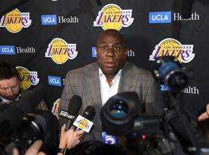 Magic Johnson señala principal cualidad que debe tener el nuevo entrenador de los Lakers