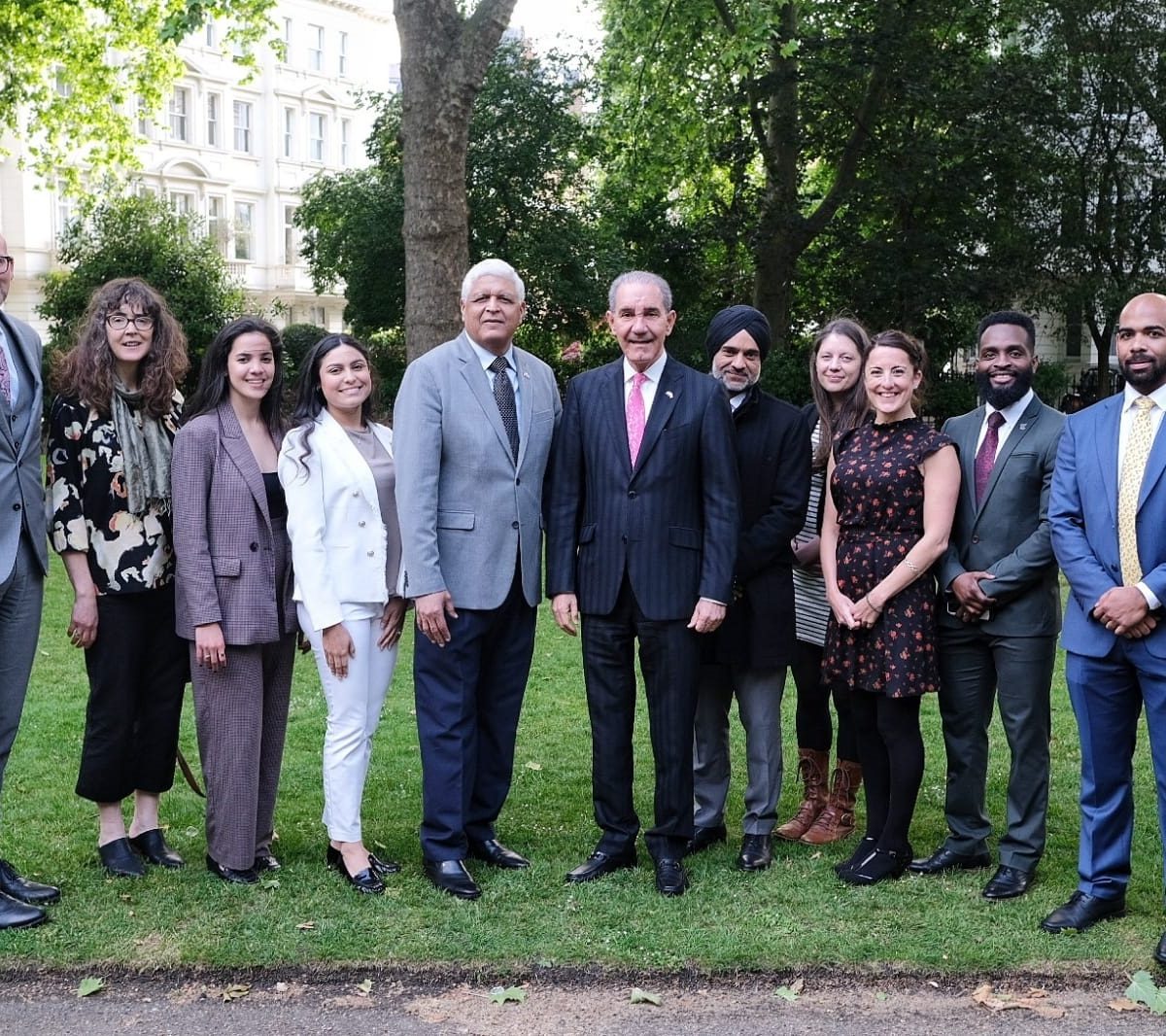 García Fermín calls on Dominican students in London to increase the country’s prestige