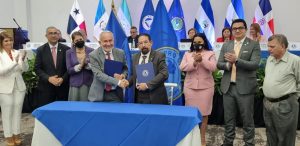 Parlacen y OPS renuevan convenio para mejorar condiciones de salud en Centroamérica y RD