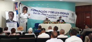 Realizan conferencia para exaltar legado del líder perredeísta José Francisco Peña Gómez