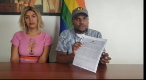 (VIDEO) Denuncian miembros PN apresaron arbitrariamente a joven transexual