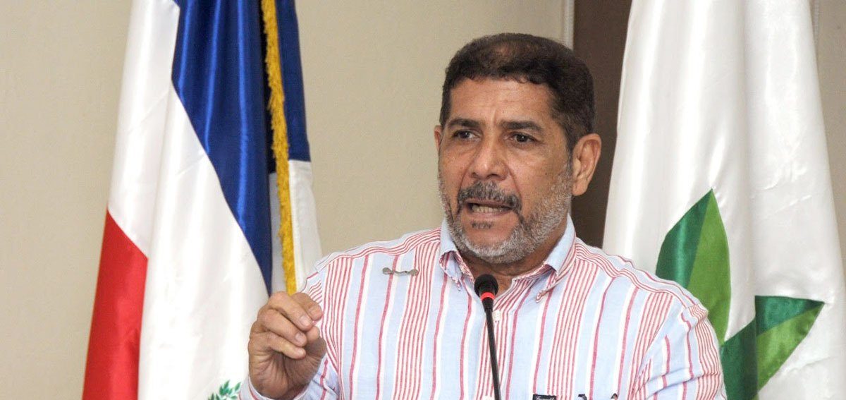 Limber Cruz dice Gobierno está haciendo «mucho» para mitigar efectos de sequía en agricultura Limber Cruz dice Gobierno está haciendo «mucho» para mitigar efectos de sequía en agricultura