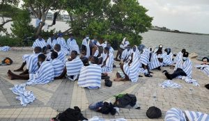 Más de 300 inmigrantes haitianos son detenidos frente a las costas de Florida