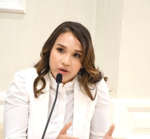 Priscila D'Oleo es la diputada más productiva de Maria Trinidad Sánchez, según encuesta