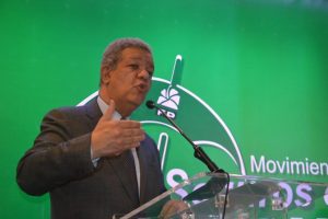 (VIDEO) Leonel explica por qué FP triunfará en elecciones 2024; recibe respaldo de sector asegurador