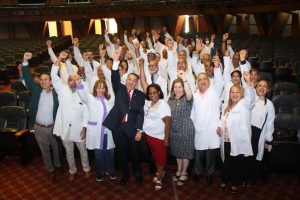 Egresados de medicina celebran 40 años de promoción MED UASD 82