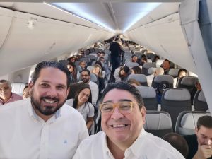 ARAJET realiza vuelo a Bogotá con “La Peña por un Mejor País”