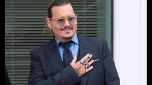 Johnny Depp volverá a dirigir una película 25 años después