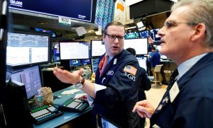 Wall Street abre en rojo y el Dow Jones baja un 0,59 %