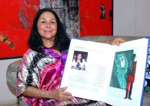 La reconocida artista plástica Rosa Tavárez está ingresada en CEDIMAT