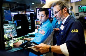 Wall Street cierra en rojo y el Dow pierde un 0,50 % tras las actas de la Fed
