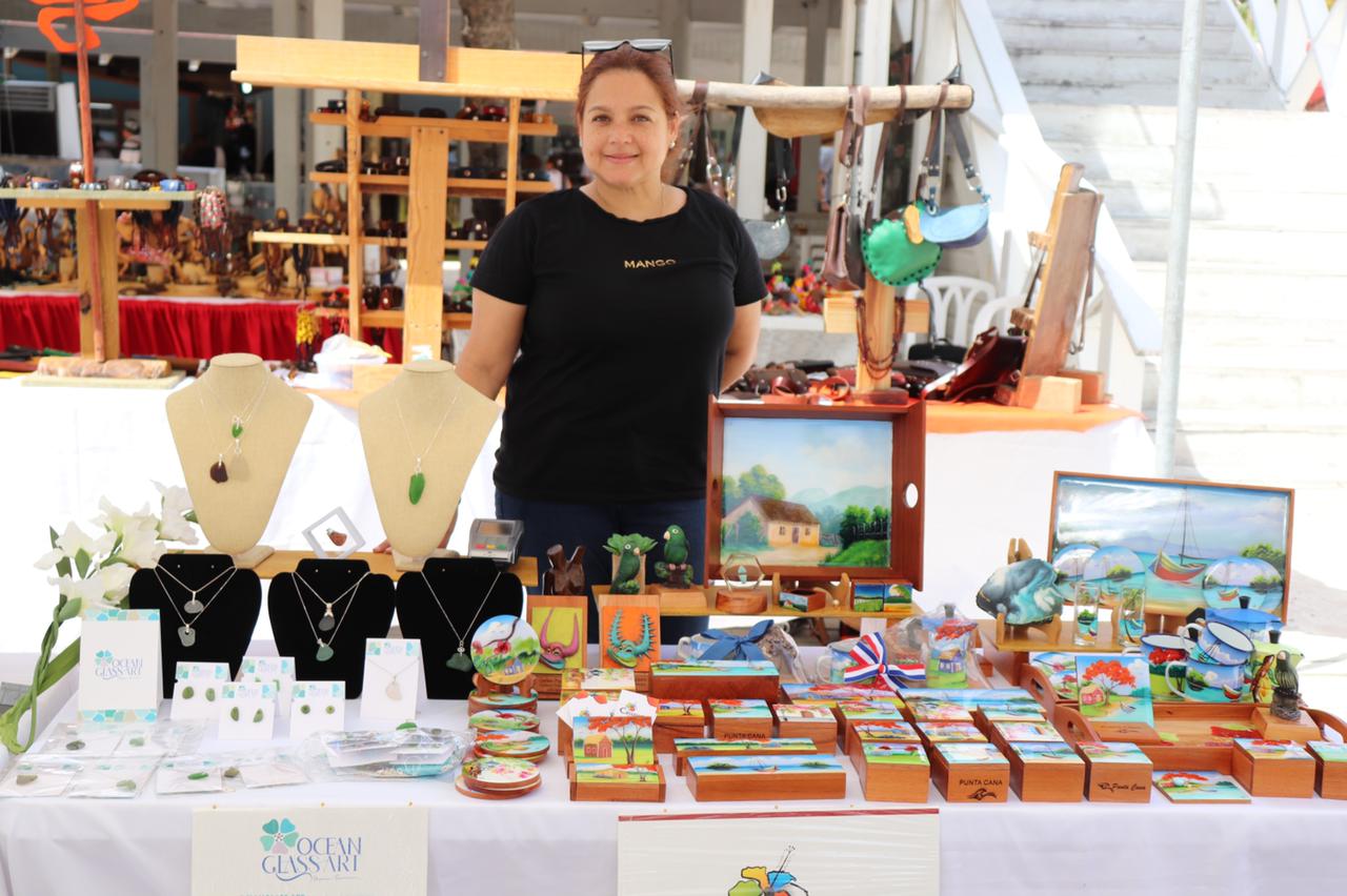 Inauguran primera feria de productores y compradores mayoristas de artesanías en Punta Cana 3 Noticias Confirmadas Inauguran primera feria de productores y compradores mayoristas de artesanías en Punta Cana Noticias Confirmadas