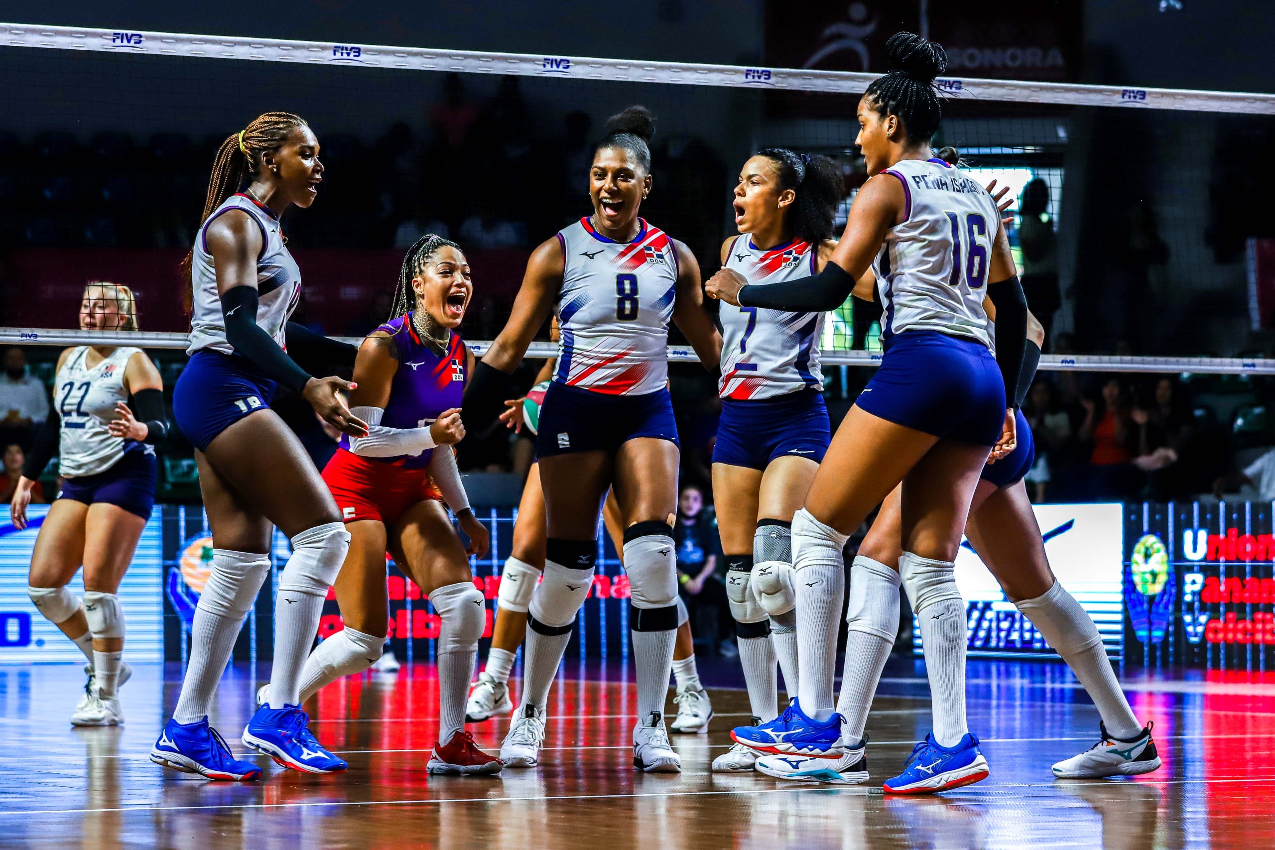 Las Reinas del Caribe vienen de atrás y vencen a USA en Copa Panamericana  de Voleibol