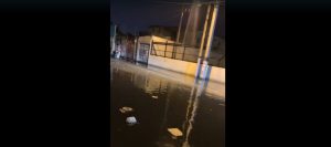 (VIDEO) Reportan inundaciones en Villas Agrícolas; denuncian desagües están "tapados"