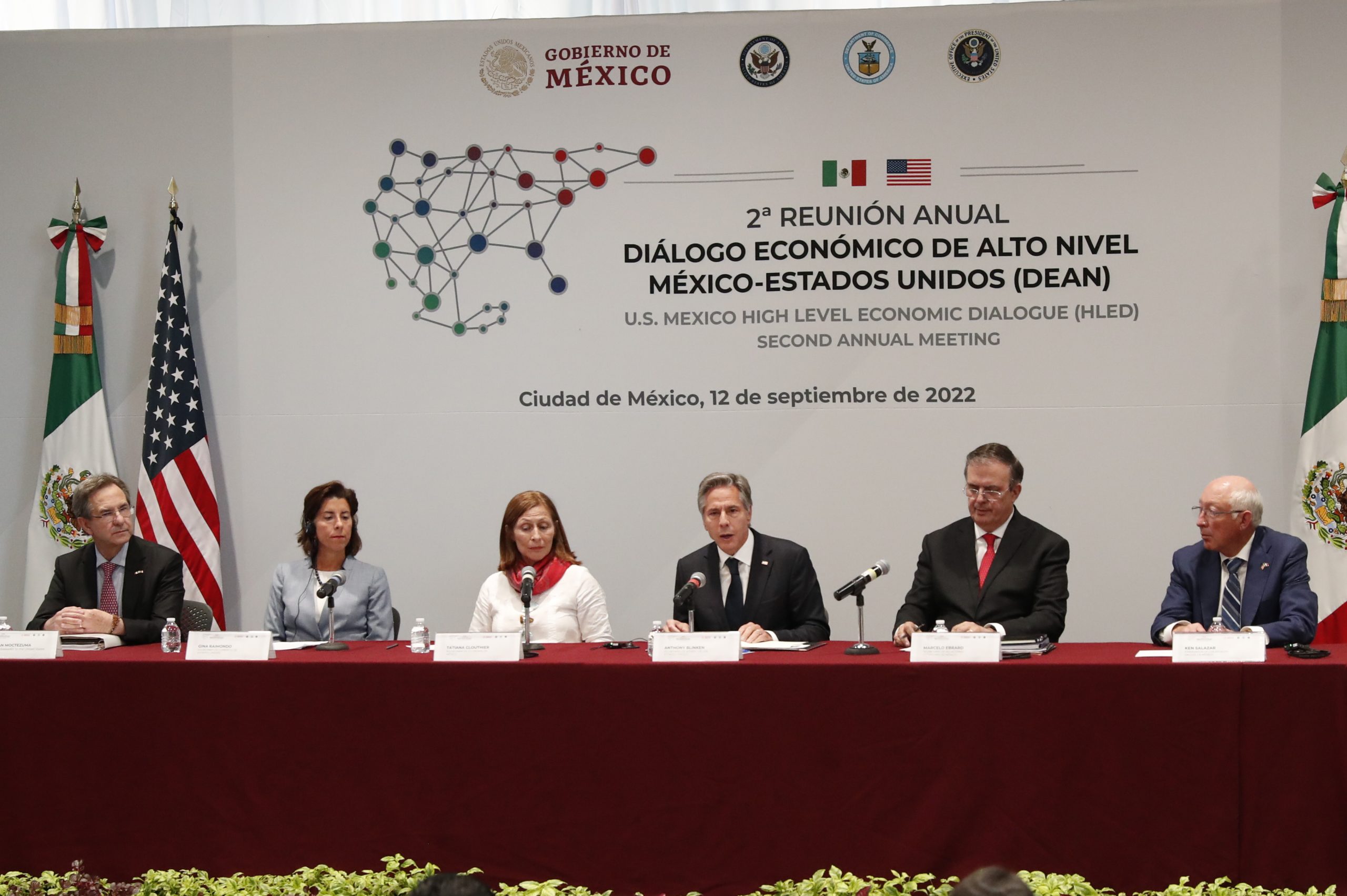 México y EE.UU. niegan abordar “preocupaciones” de energía en visita de Blinken