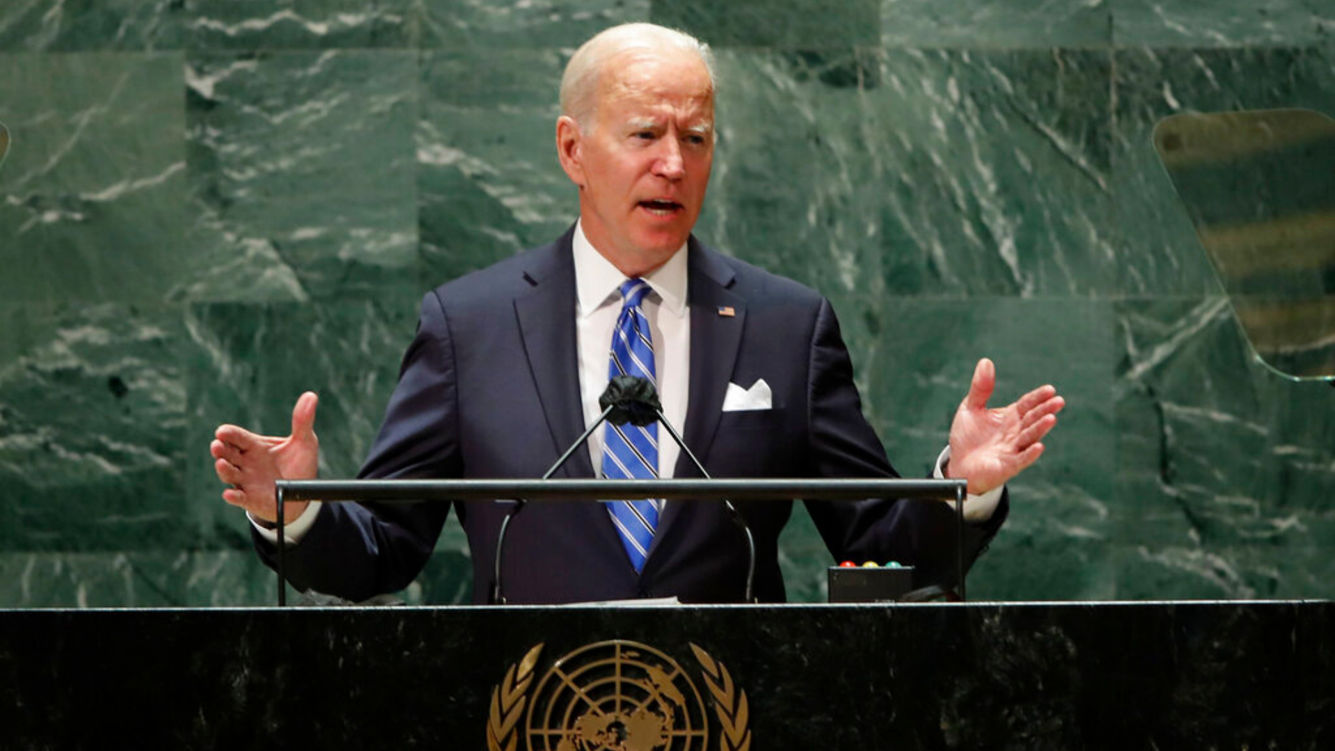 Biden dice que Putin quiere eliminar a Ucrania y avisa contra armas nucleares