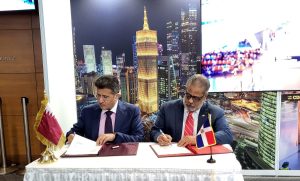 Gobierno dominicano firma con Qatar acuerdo que flexibiliza operaciones para carga aérea