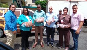 UMPIH dona 70 mil unidades de panes a Comedores Económicos para a afectados por Fiona