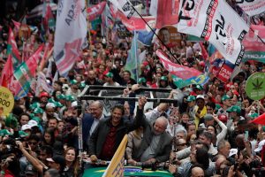 Lula y Bolsonaro disputan el voto de Sao Paulo en vísperas de las elecciones