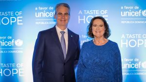 UNICEF brinda por la esperanza en una noche de alta cocina