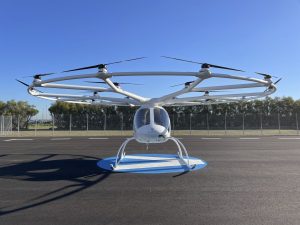 El primer taxi volador tripulado de Italia realiza su primera prueba de vuelo