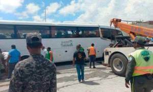 Dos turistas fallecidos y más de 40 heridos en trágico accidente de tránsito en Punta Cana