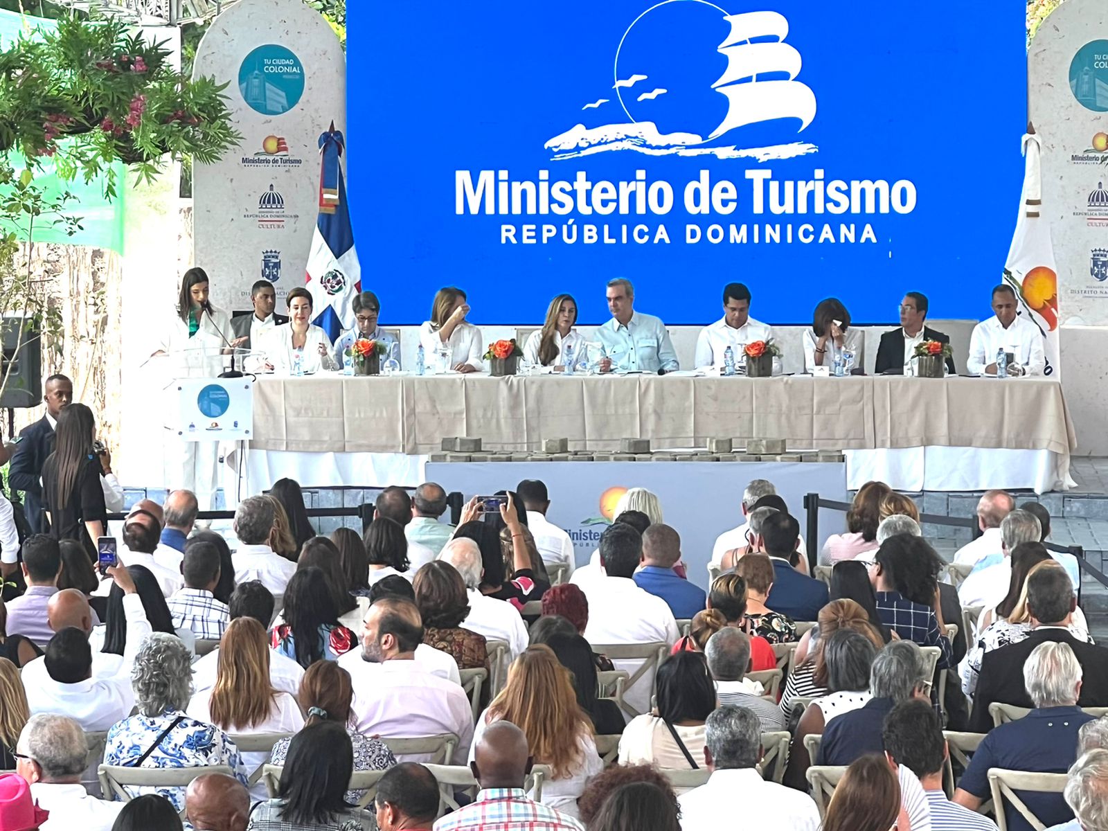 VIDEO) Mitur lanza "Turizoneando" para dinamizar la Zona Colonial