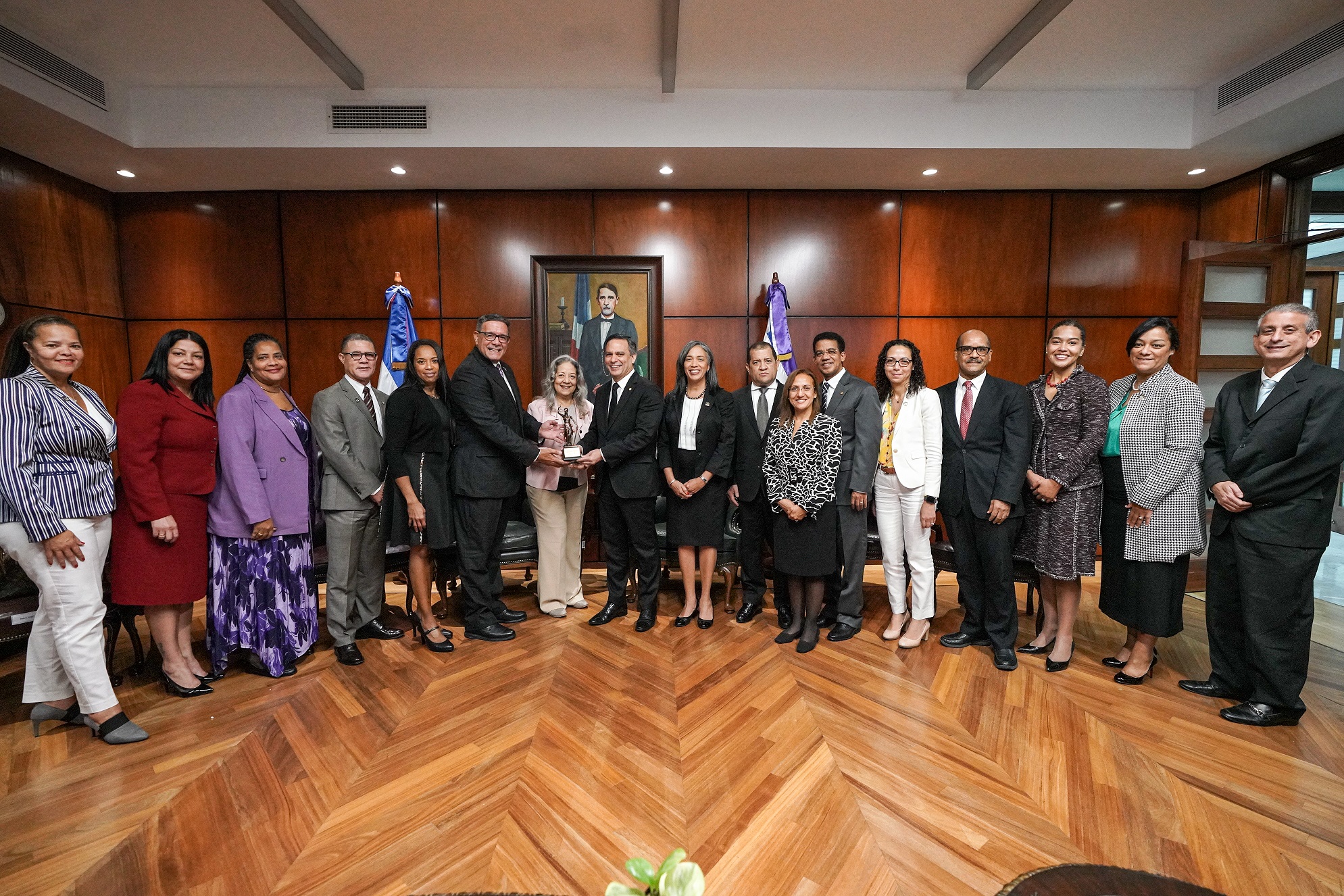 Delegación de jueces de EEUU de ascendencia dominicana visita Poder Judicial 