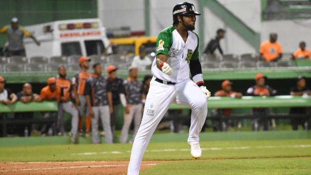 Resumen Gigantes del Cibao vs Estrellas Orientales, 22 DIC 2022