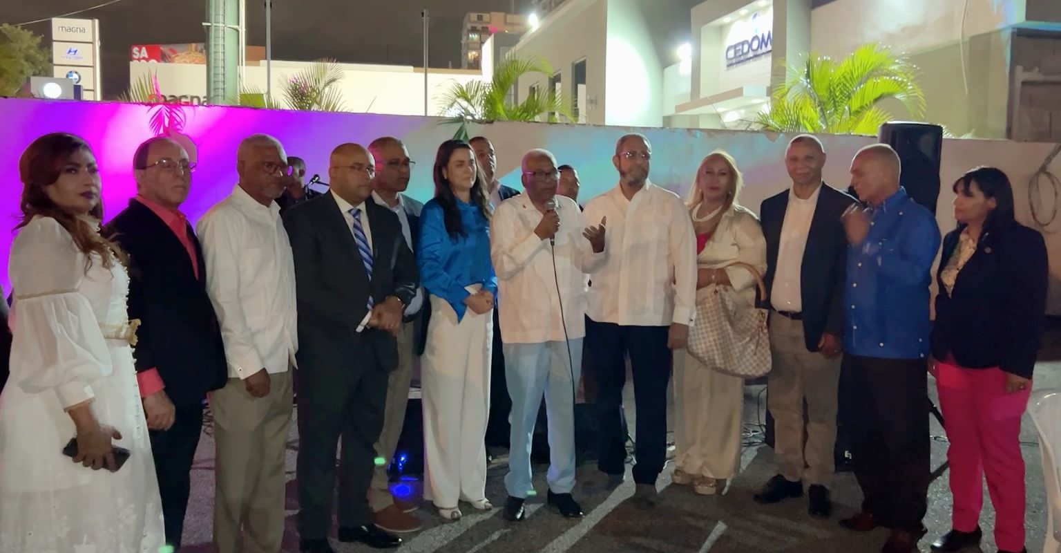 Juan Rosa realiza cena navideña con representantes de movimientos en ...