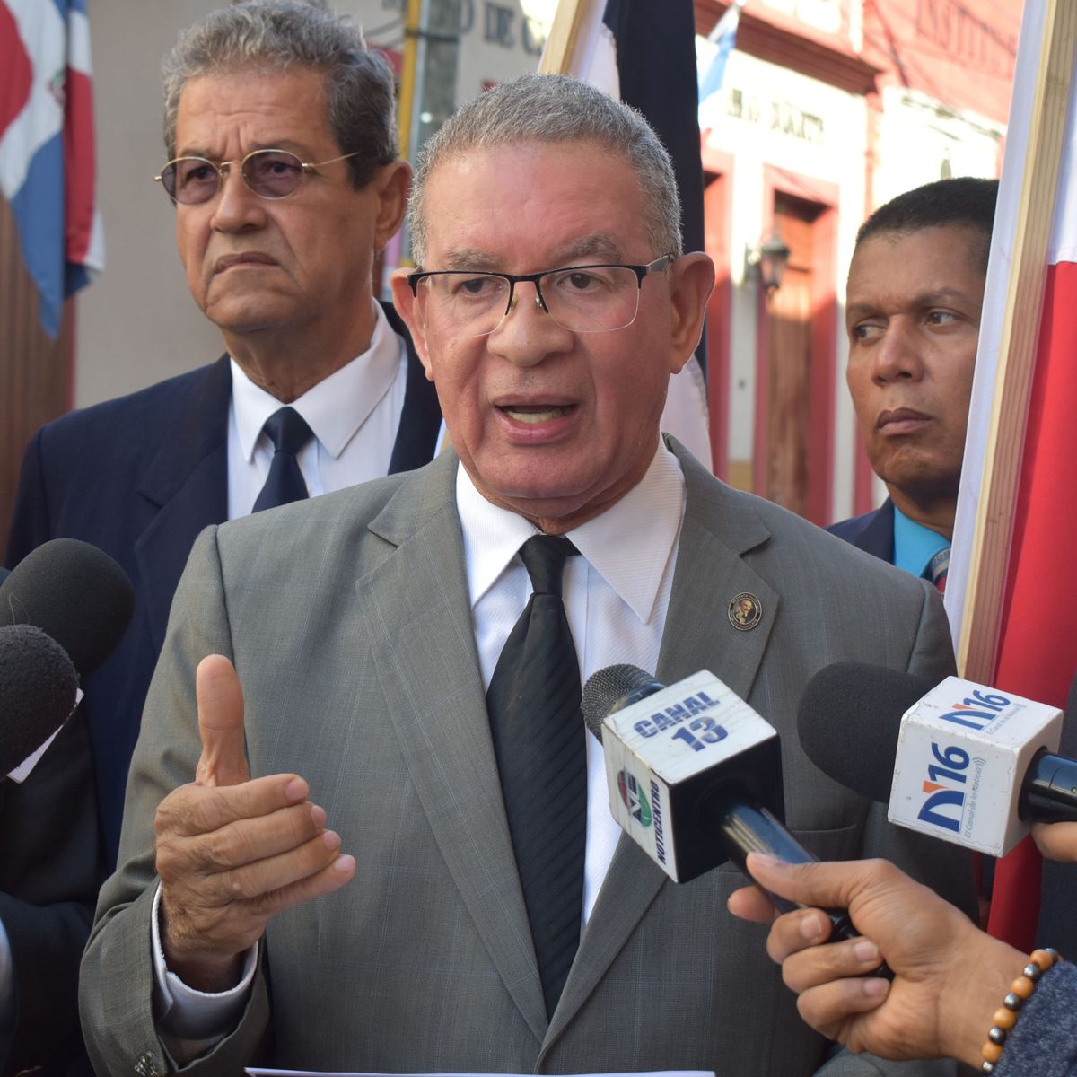 Wilson Gómez reclama al Indotel accionar para frenar incursión de emisoras haitianas en RD