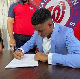 MLB noticias Nacionales firman Elian Soto hermano de Juan