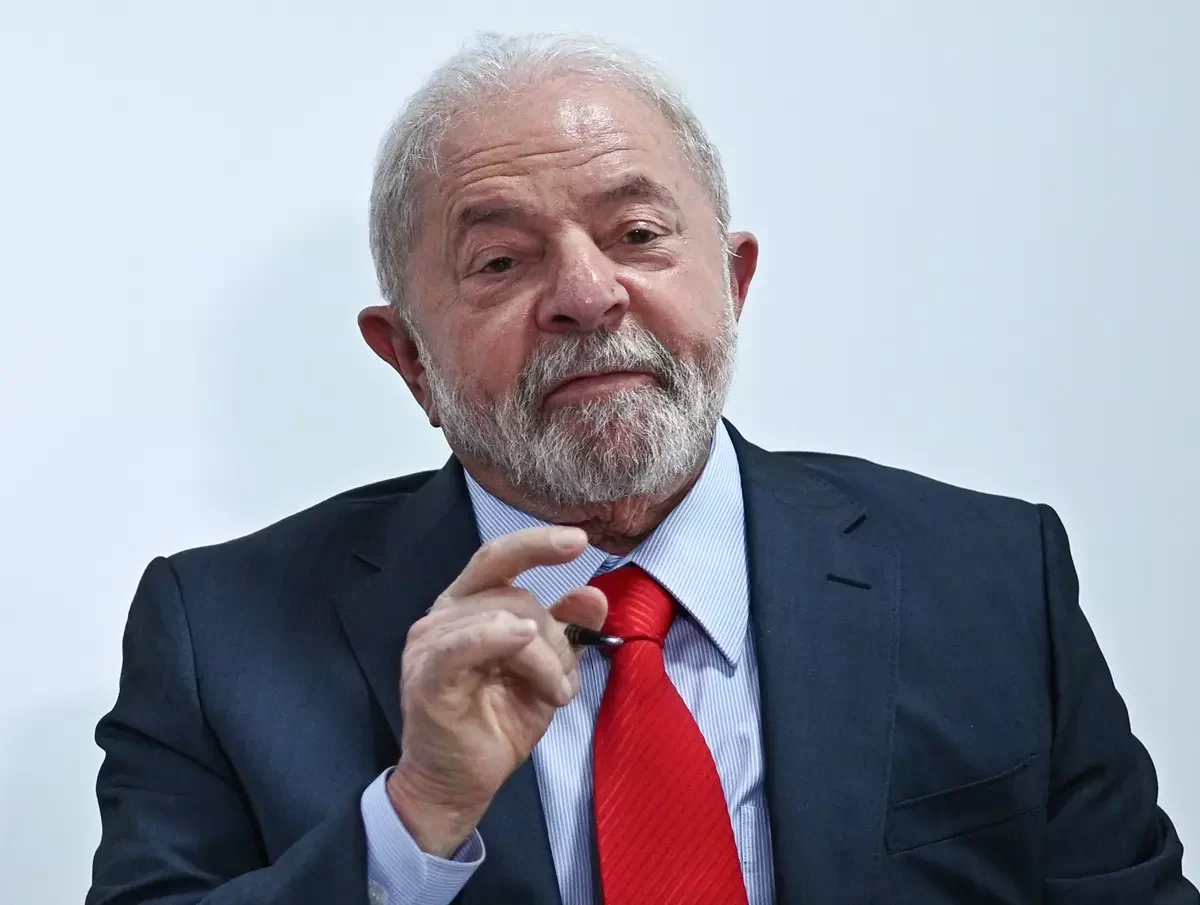 Lula prescinde de 40 militares que administraban la residencia presidencial