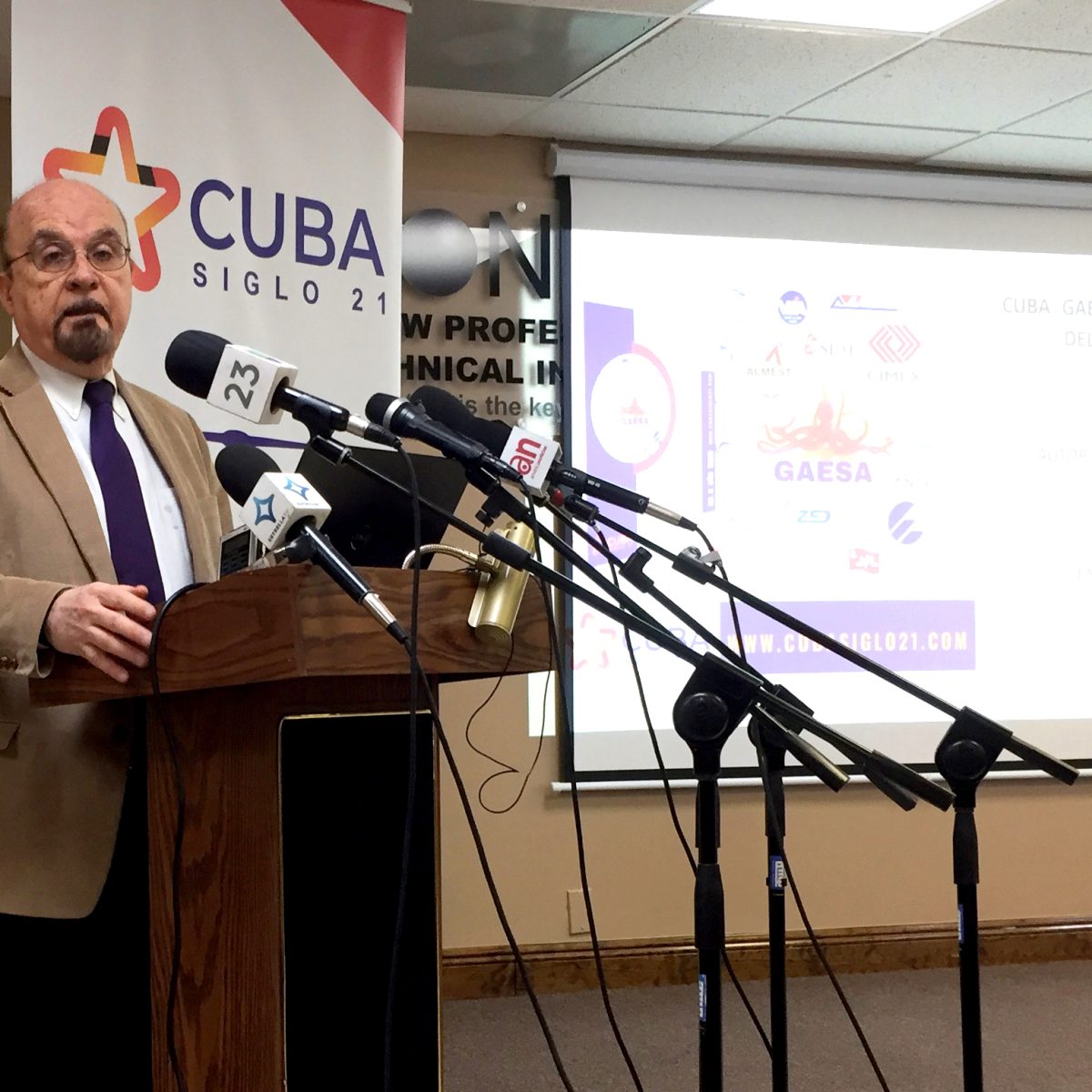 Piden no ayudar al régimen cubano en una crisis que puede traer cambios