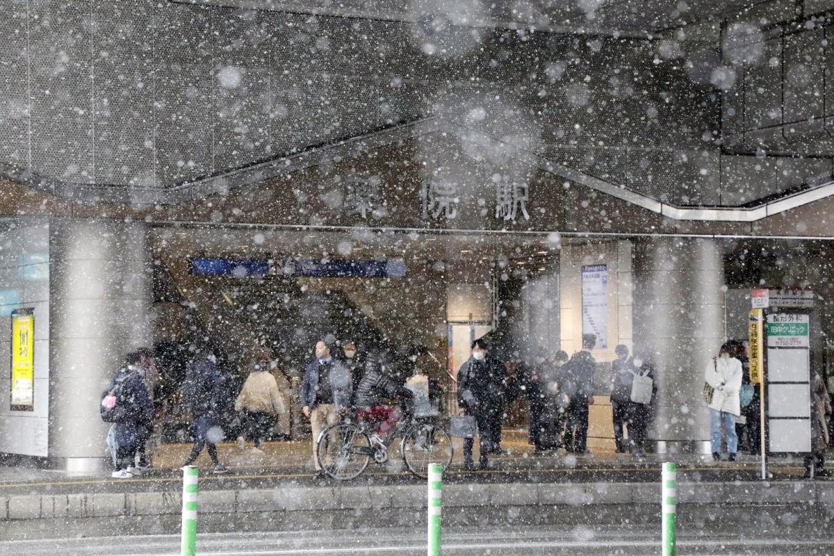 De Japón a Suiza, bajo frío extremo: otra de las caras de la crisis climática