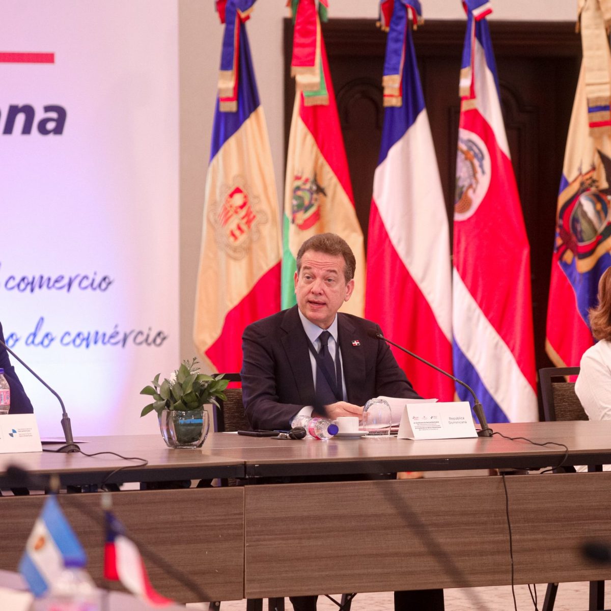 Ministros de Industria hacen llamado a la cooperación en medio de la crisis